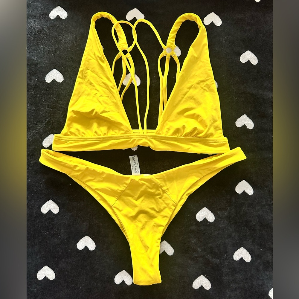 Beach Bunny Apex Strappy Vibrant Yellow Swimwear XL Bikini Tango